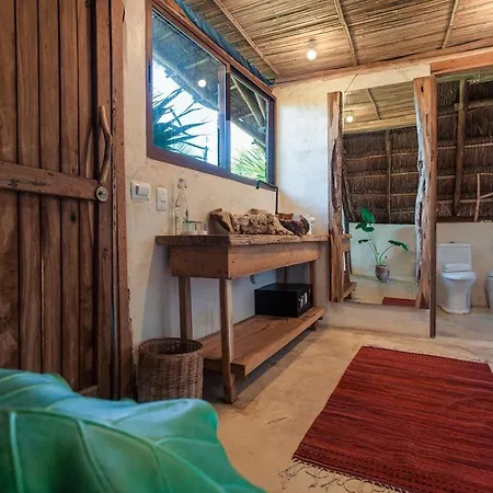 Hidden Treehouse Eco-hotel 4*