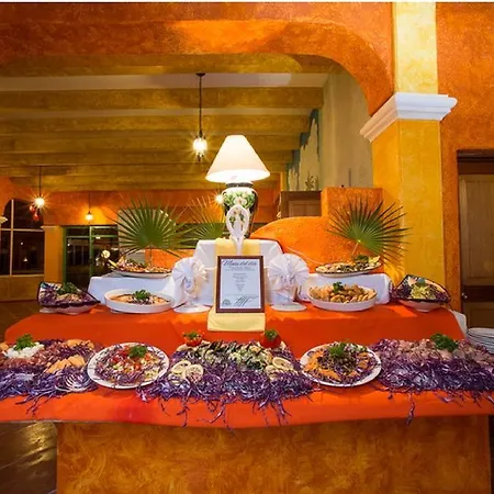 Pavoreal Hotel