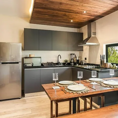 Beautiful 2 Bedroom In In Maha Apartment *