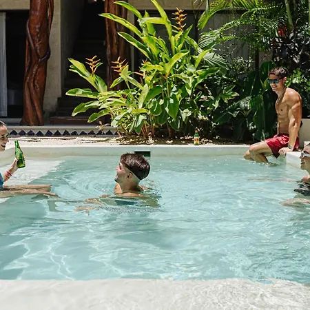 Caribena Hotel