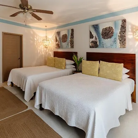 Caribena Hotel