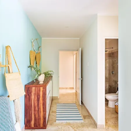 Apartment Promo 2br With Rooftop Pool, Gym And Free Bikes