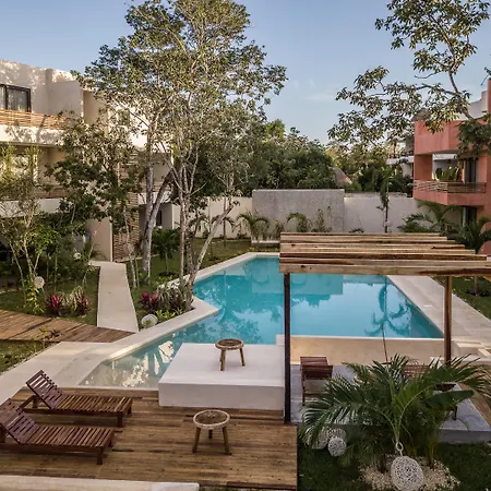 Panacea Apartahotel 4*