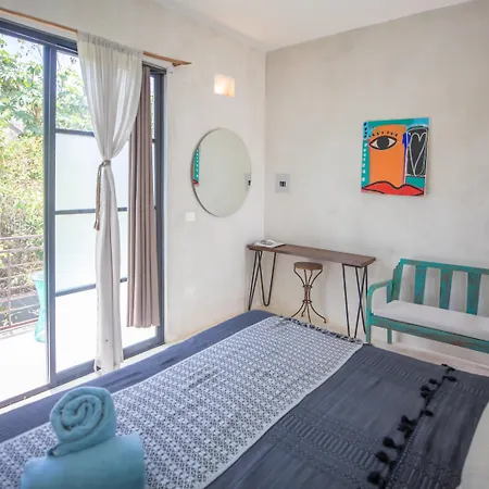 Turquoise (adults Only) 3*
