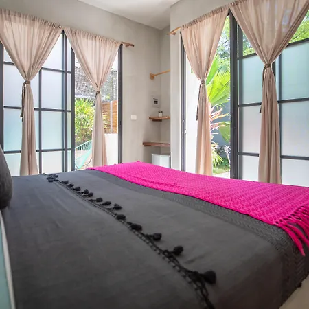 Turquoise (adults Only) 3*
