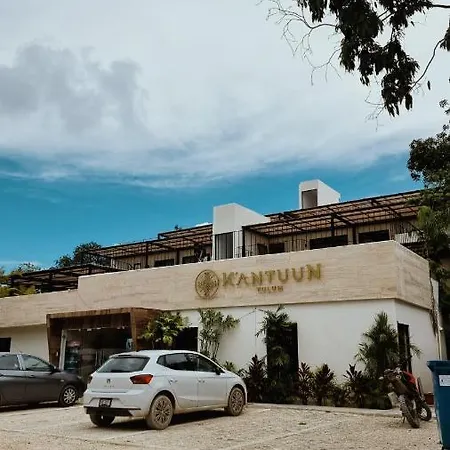 En Tulum, La Veleta. Aparthotel