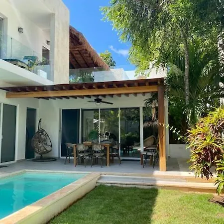 Villa Luxury Private , Private Pool, Private Garden, Jacuzzi, 24hours Security Tulum