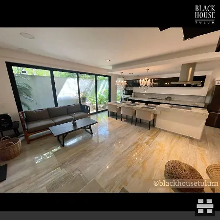 Black House Tulum