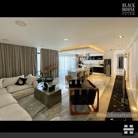 Black House Tulum