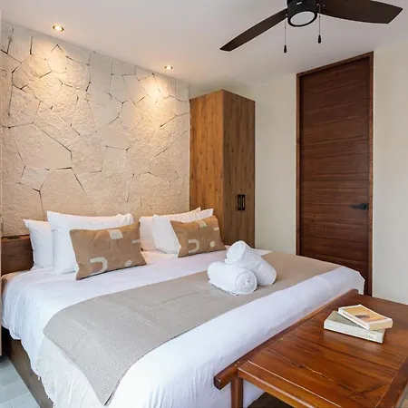 Hotel Jade