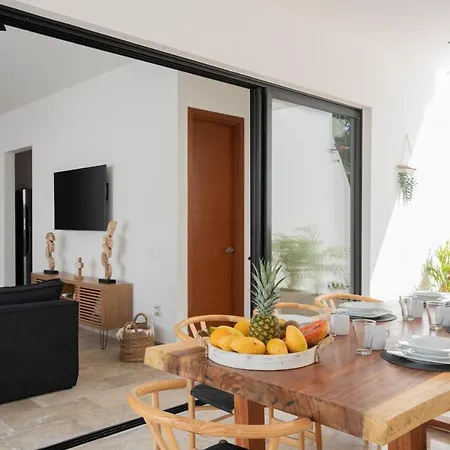 Cozy 3 Bedrooms Townhome-centrally Located-gated-wifi