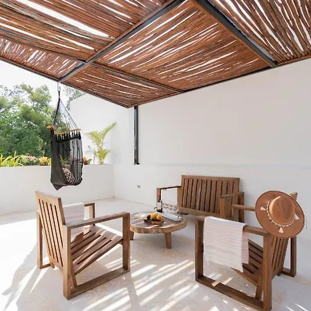 Cozy 3 Bedrooms Townhome-centrally Located-gated-wifi Apartment Tulum