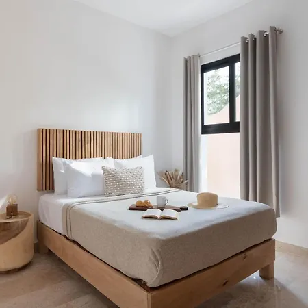 Cozy 3 Bedrooms Townhome-centrally Located-gated-wifi Apartment *