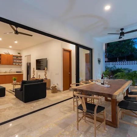 Cozy 3 Bedrooms Townhome-centrally Located-gated-wifi Apartment Tulum