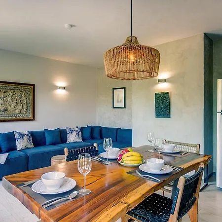 Chic In The Heart Of By Stella Apartamento *