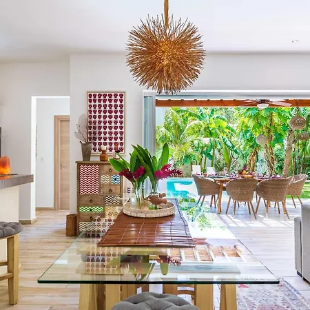 Holiday home Calma, Chic & Mexican Villa, A True Oasis Pool, Security