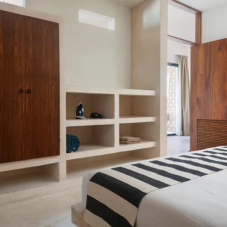 Ujo Boutique Apartahotel