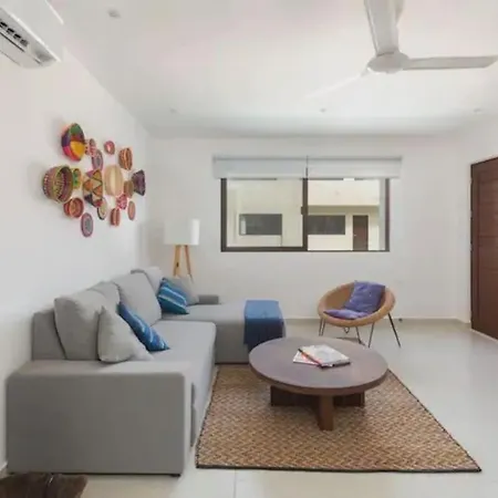 Zaazil, Jungle View & Great Pool 100mb Fiber Wifi!