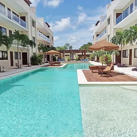 Zaazil, Jungle View & Great Pool 100mb Fiber Wifi! Apartment *