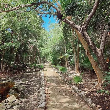 Yalku - Private Access To Lagoon