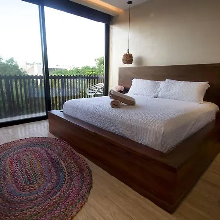 Stylish & Luxury Penthouse & Apartment, Private Pool, Private Hot Tub, Terrace And Roof At Jungle Apartment