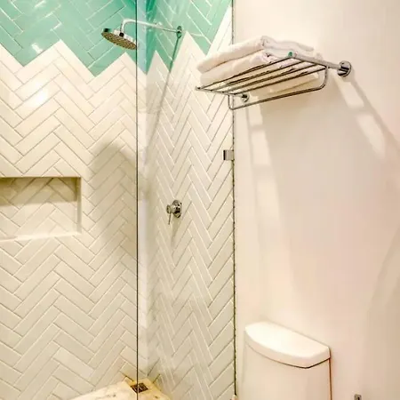 Apartment 306 Amena 1br Penthouse W/ Gym & Private Pool/rooftop