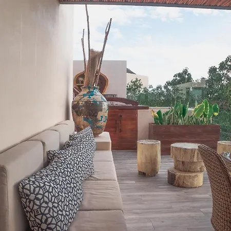 Stylish & Luxury Penthouse & Apartment, Private Pool, Private Hot Tub, Terrace And Roof At Jungle *