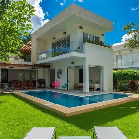 Villa Luxury Private 3bed Villa, Garden, Pool,security Tulum
