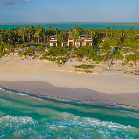 Villa Beachfront Playaaekun