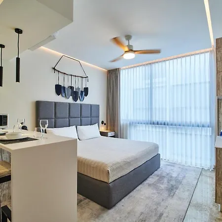 Ph Othello - Private Pool&roof & Club Access *