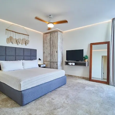 Ph Othello - Private Pool&roof & Club Access Apartment *
