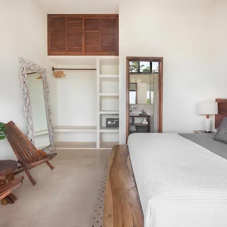 Villa Beachfront Playaaekun *