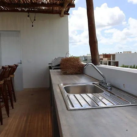 Rosa Azul Apartahotel