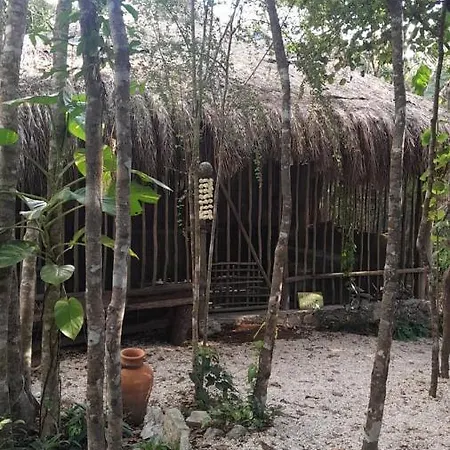 Bed & Breakfast Aldea Yuyu Tulum