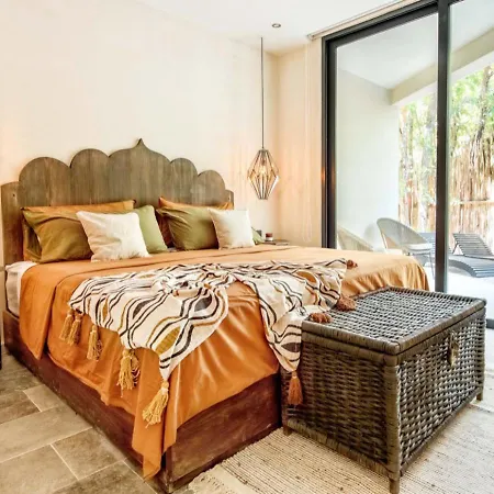 Luxurious In Luum Zama With Private Backyard & Pool, Restaurant, & Patio For Yoga *