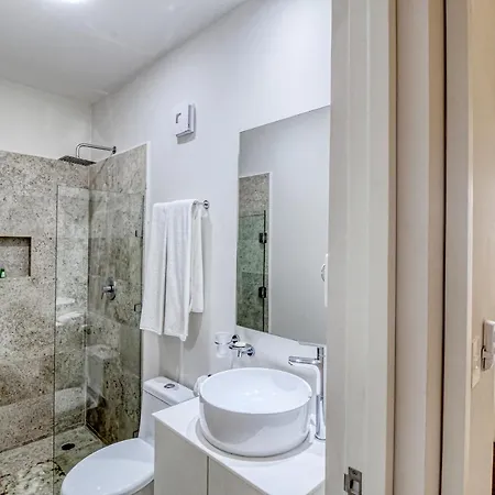 Brava Towers 212 1 Bedroom *