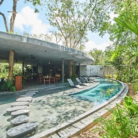 Luxurious In Luum Zama With Private Backyard & Pool, Restaurant, & Patio For Yoga *