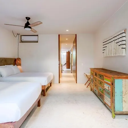 Gorgeous Flowy Space With Wrap-around Private Pool Apartment