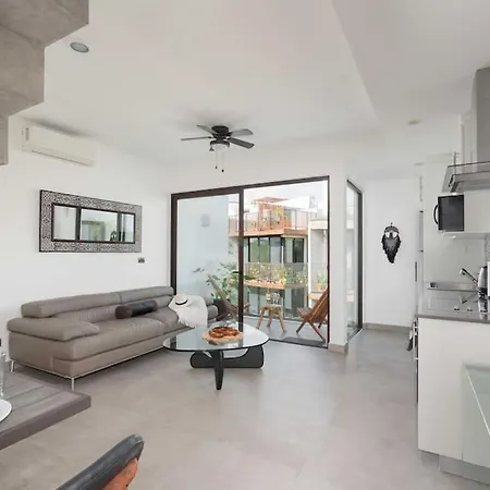 Quinto Sol Apartment