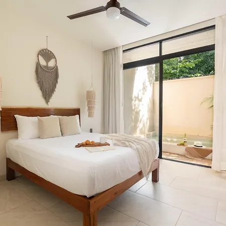 Holiday home Boho 1bdr Plunge Pool Gym 100 Mbps Wifi
