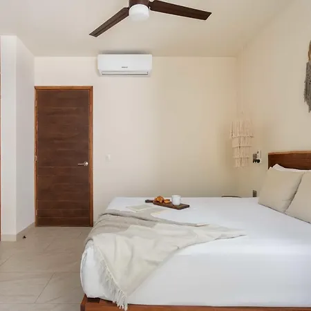 Holiday home Boho 1bdr Plunge Pool Gym 100 Mbps Wifi