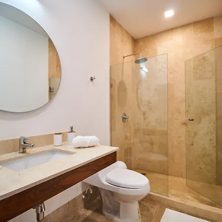 Omara Apartment *