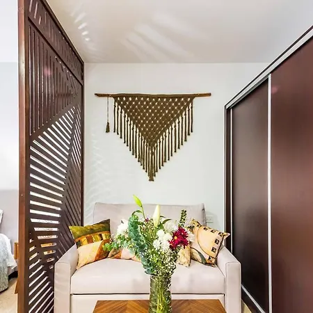 Apartment At Menesse