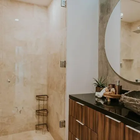 Cenote + Swim-up + Luxury Apartamento Tulum
