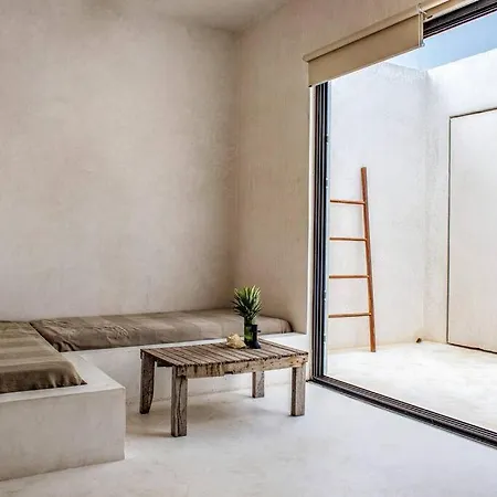 16tulum Villa
