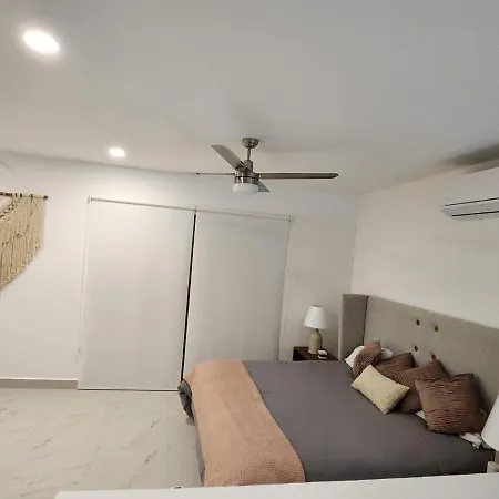 Holiday home Casa Tres Recamaras: Jungle Views, Shared Pool & Prime Location *