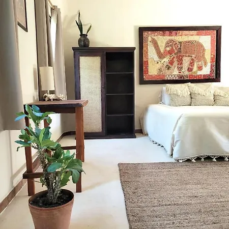 The Secret Garden Apartment *