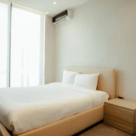 Impeccable Penthouse With Private Rooftop Pool! *