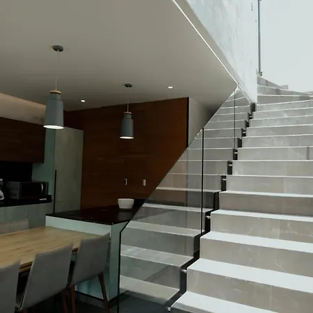Impeccable Penthouse With Private Rooftop Pool! *