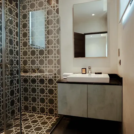 Impeccable Penthouse With Private Rooftop Pool! *